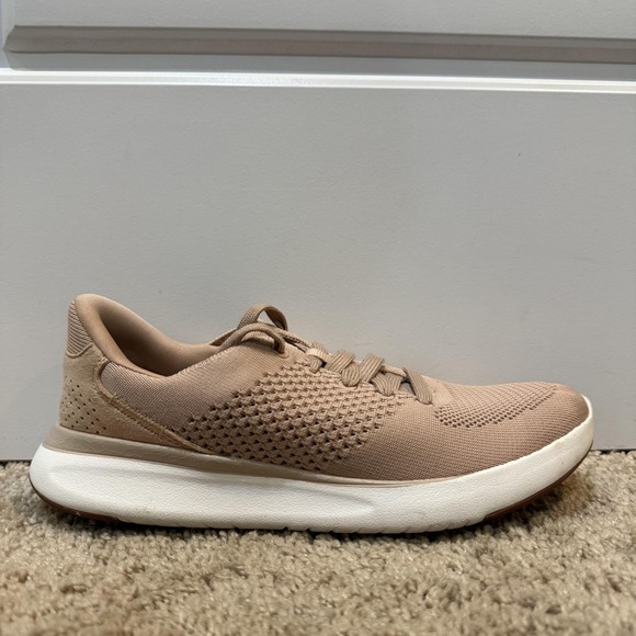 Kizik Other - Kizik Lima Shoes Mens Size 5.5 Beige Hands Free Slip On Mesh Walking Sneakers